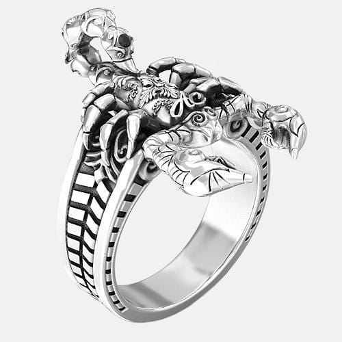 Bague scorpion en argent par Art-Caribe